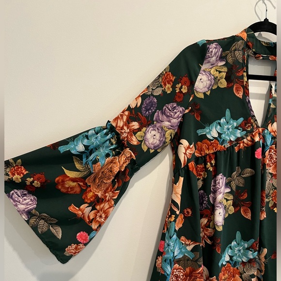 Altar’d State top - Picture 2 of 4